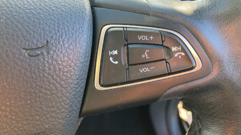 Ford Focus 1.0 EcoBoost 125 Titanium 5dr Petrol Hatchback